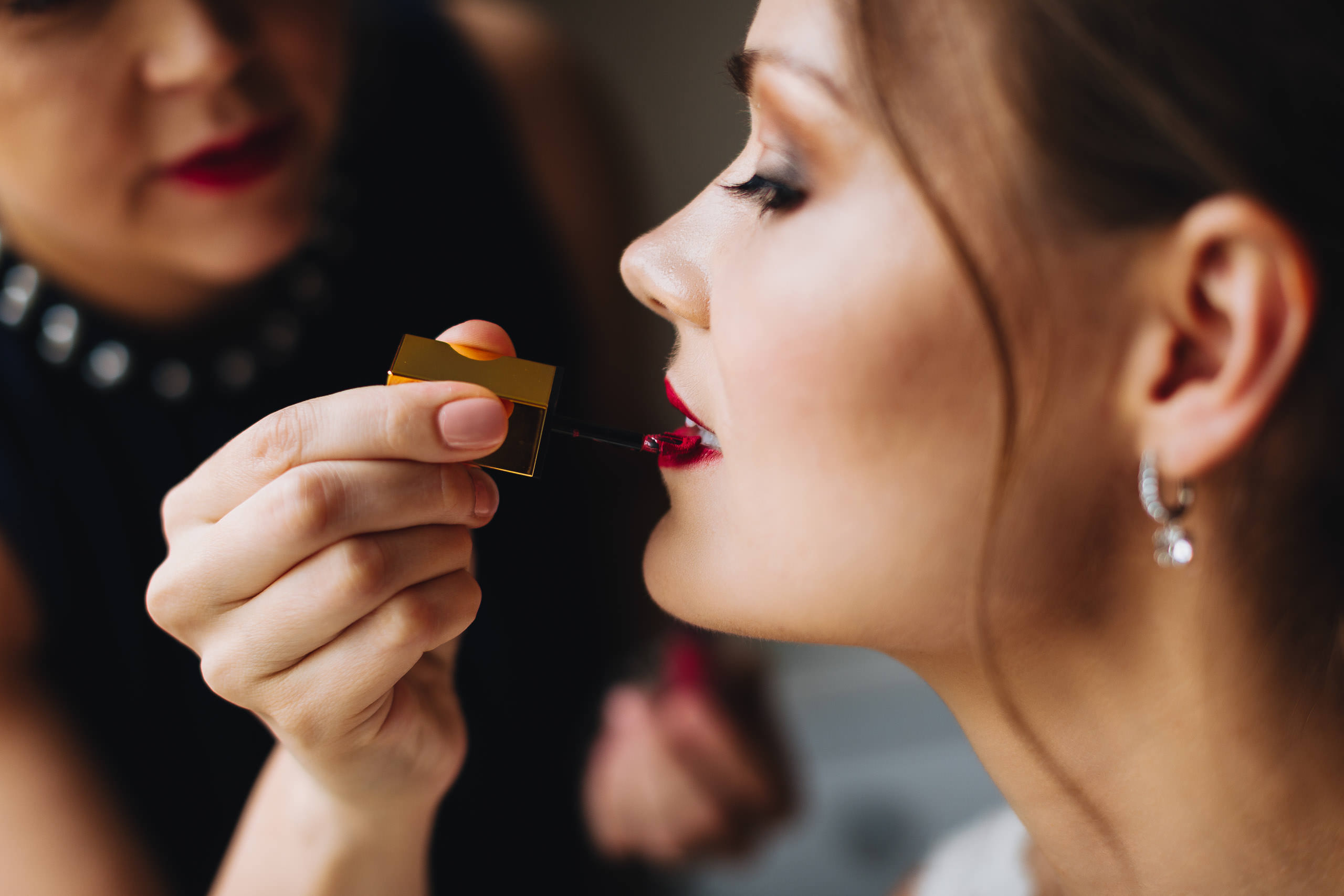 female wedding photographer