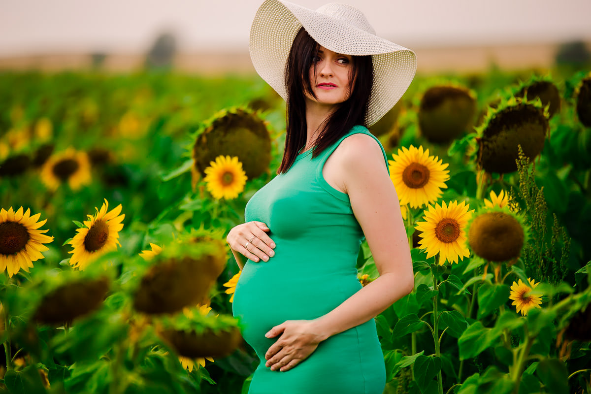London Maternity Photography Sunflower Photo Session