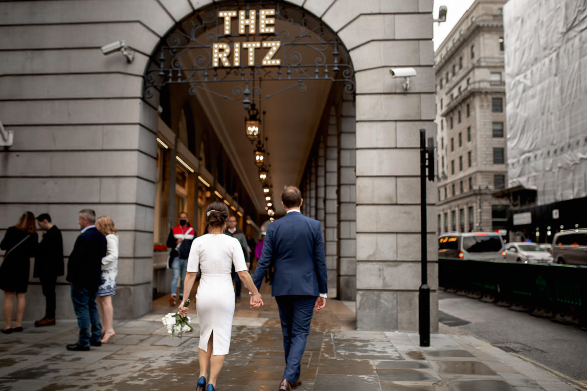 wedding champagne toasts at the ritz in london